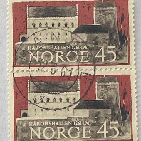 Norge 1961 Håkonshallen 700 år NK 496 Vertikalt par Stemplet MANDAL.