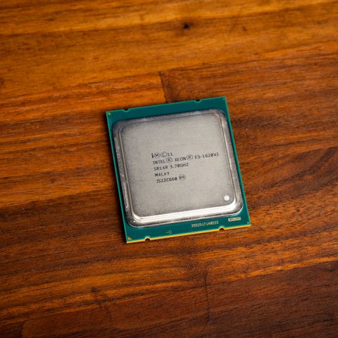 Intel Xeon E5-1620 4 kjerne