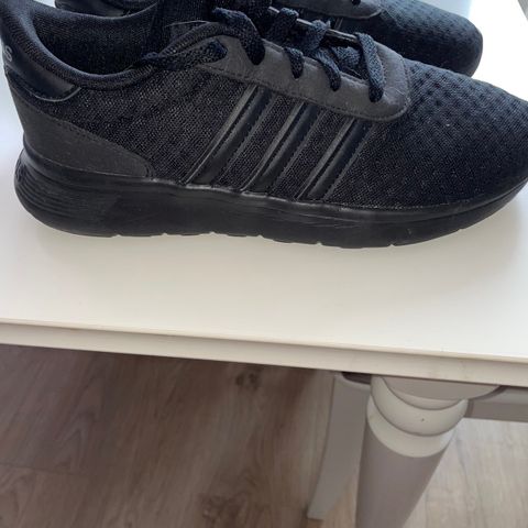 Adidas Ortholite svarte sko