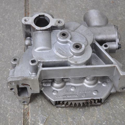 Volvo Penta oljepumpe D4/D6 type 3582666