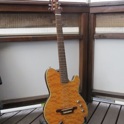 Ny pris - Ibanez TMX20 akustisk/elektrisk stålstrenget gitar (solidbody).