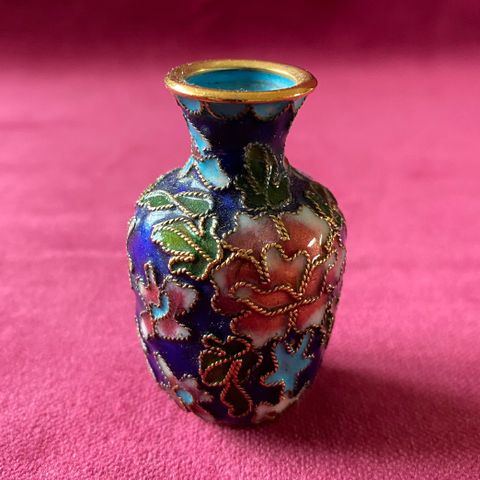 Mini Cloisonne vase/emalje på messing/4,8cm høy/Kina