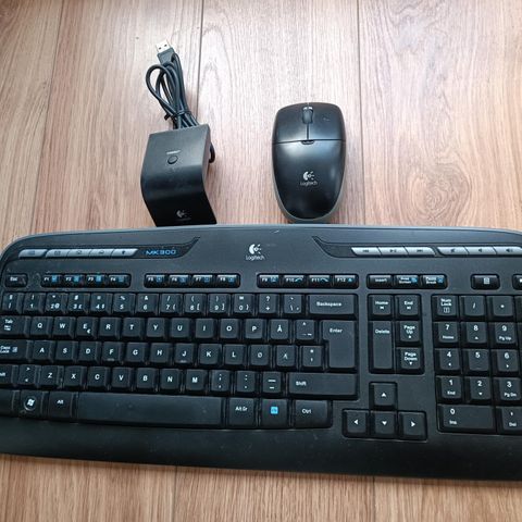 Logitech Trådløst Tastatur og Mus