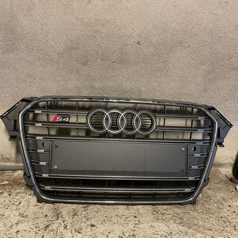 Audi S4 grill