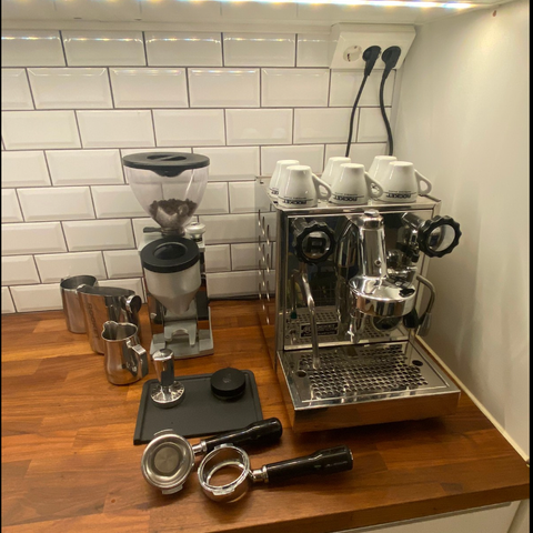 Rocket Appartamento Espressomaskin and kaffekvern