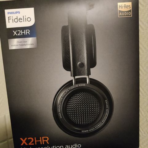 Philips Fidelio X2HR over-ear indoor headphones