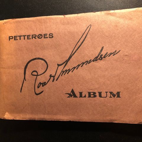Roald Amundsen Petterøes tomt samlealbum til sigarettkort fra ca 1930