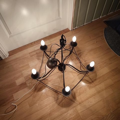 Taklampe og vegglampe hytte/hjem