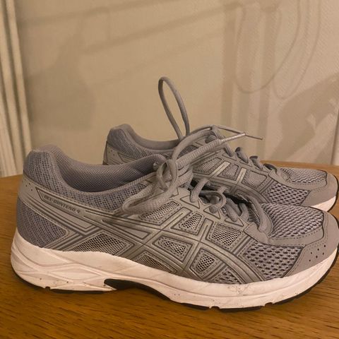 Joggesko asics