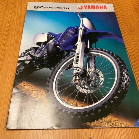 MC-BROSJYRE - YAMAHA YZ250/125/85/LW - 2004