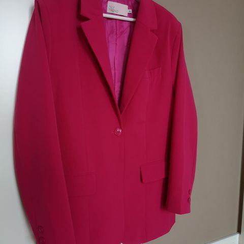 Nydelig oversized rosa dressjakke/blazer