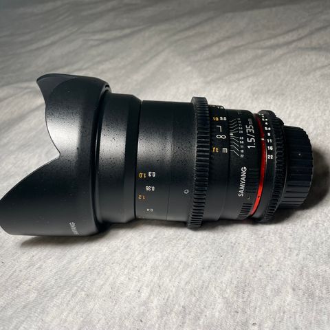 Samyang 35mm T1.5 II Nikon (pris kan diskuteres)