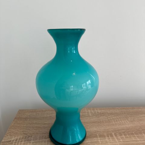 Eksklusiv blå vase
