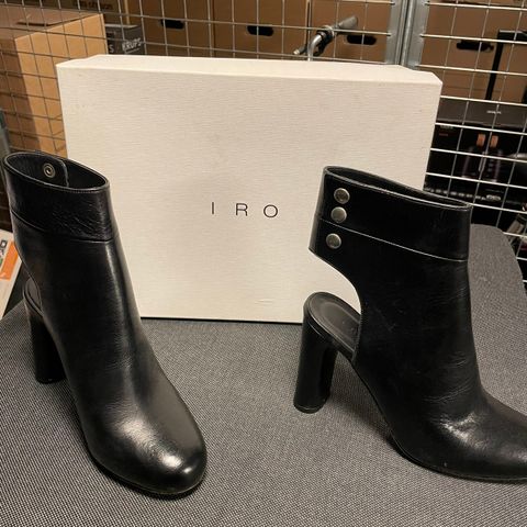 Iro Paris - Skinnstøvletter - ubrukte med skoeske - Str 38