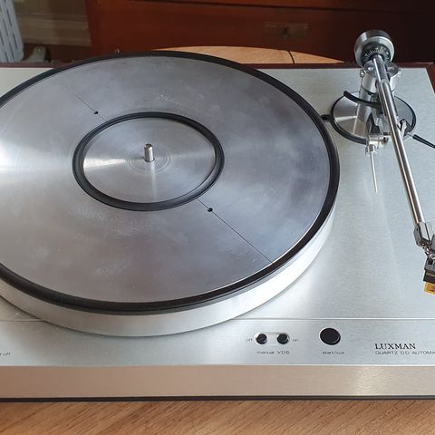 LUXMAN PD 375 / Toppmodell, produsert og designet av Micro Seiki