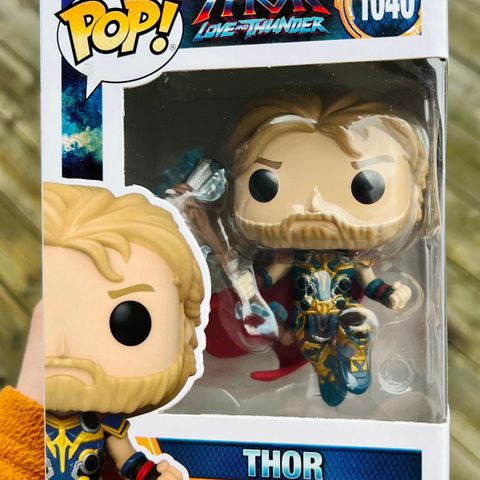 Funko Pop! Thor (Charging Stormbreaker) | Thor: Love and Thunder | Marvel (1040)