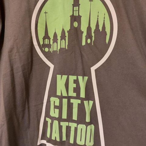 Key City Tattoo t-skjorte til salgs.