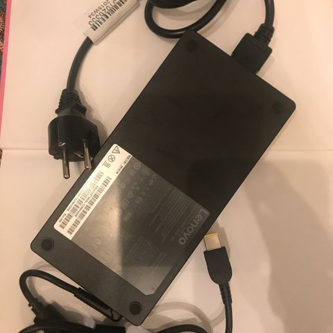 Lenovo ThinkPad Strømadapter  230 W