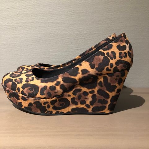 Leopard wedges str. 39 🐆