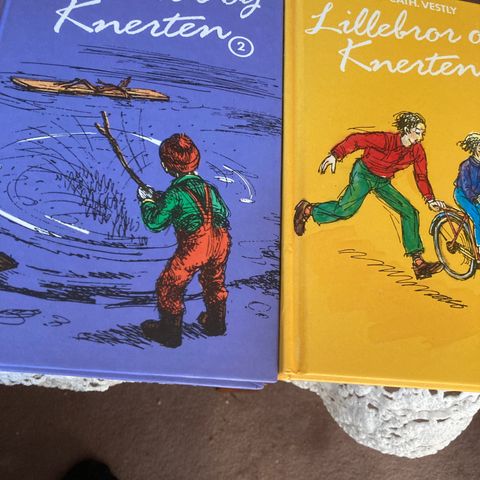 Lillebror og Knerten. Bok nr 2 og 4.  kr 30 pr stk