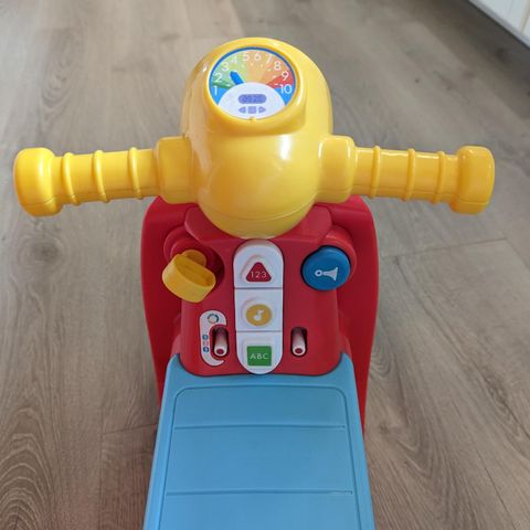 Leke scooter fra Fisher Price