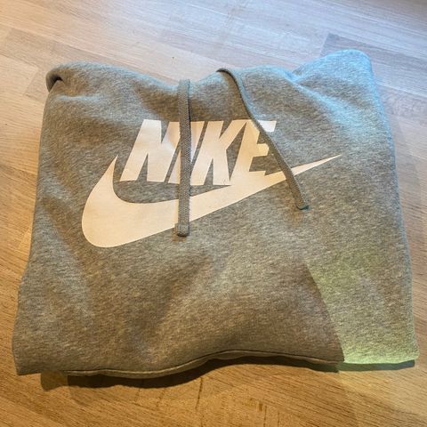 Nike hettegenser