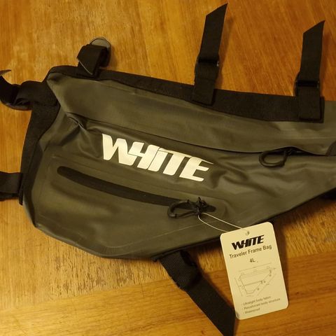 White Traveler Frame Bag/ White sykkel veske (helt ny)