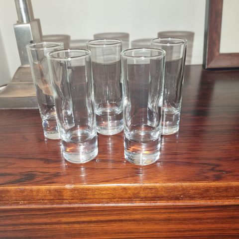 5 fine drammeglass / blomsterglass for 120 kr