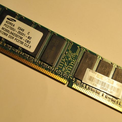 Samsung DDR1 SDRAM, 256 Mb, 333 MHz, PC2700, CL2,5 minnebrikke