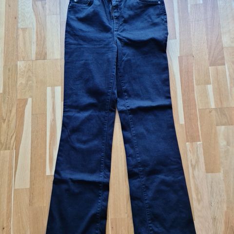 Sort jeans str XL lengde 32