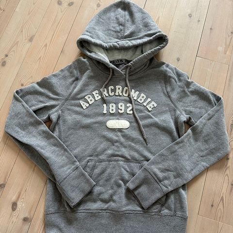 Abercrombie & Fitch hettegenser