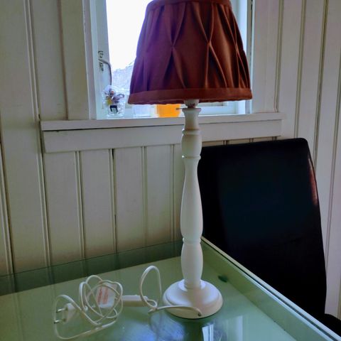 Rosa Fløyel skjerm..Ny..vakker elegant lampe .. NY