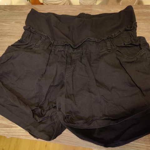 Shorts (sort)- mammaklær