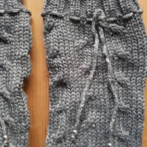 Nye Sokker med mønster strikk og pyntesnor