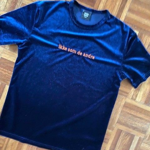 T-shirt, fra Sondre Justad, str M, unisex