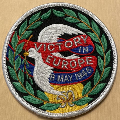 Victory in Europe 8 May 1945 - 50 år 1995 - tøymerke