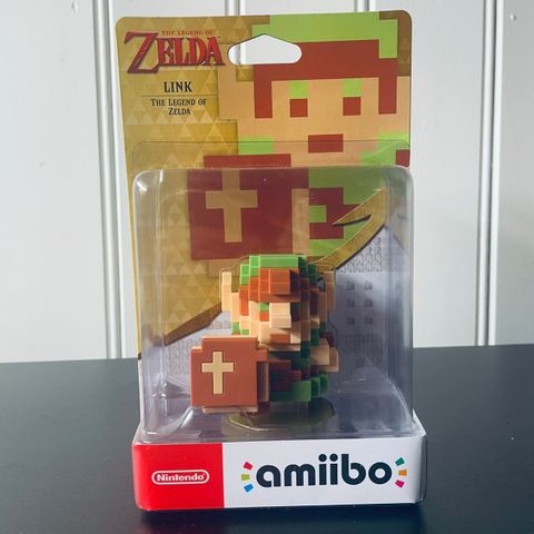 The Legend of Zelda  8-Bit Link Nintendo amiibo