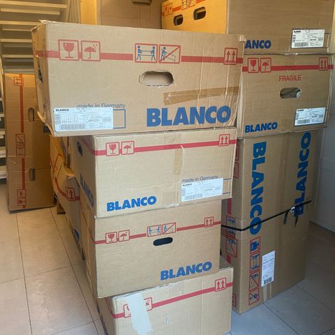 BLANCO kjøkkenvasker i forskjellige farger og størrelser.