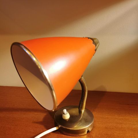 TR&CO vegglampe