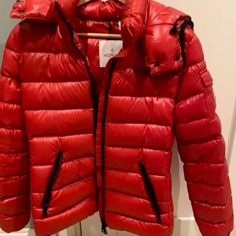 Moncler dunjakke str 1