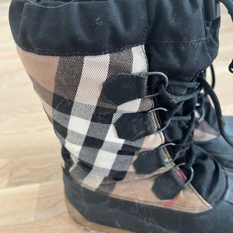 Burberry vintersko str 39