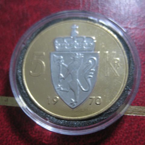 5 Kr 1970  belagt med 24 karat gull  og platina