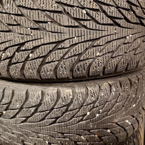 2stk vinterdekk 175/65R15  Nokian hakkapeliitta R2