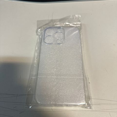 Deksel Iphone 14Pro, transparent, helt ny og uåpnet