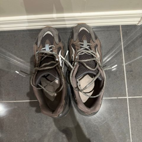 Yeezy Boost 700 V2 Geode