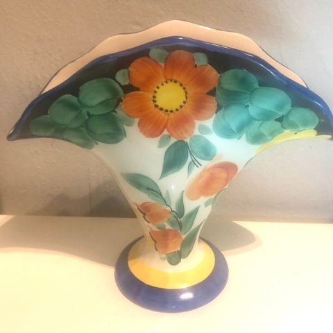 HÅNDMÅLT ART DECO VASE FRA CZECHOSLOVAKIA