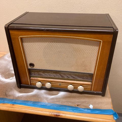 Philips radio med platespiller fra 50`tallet