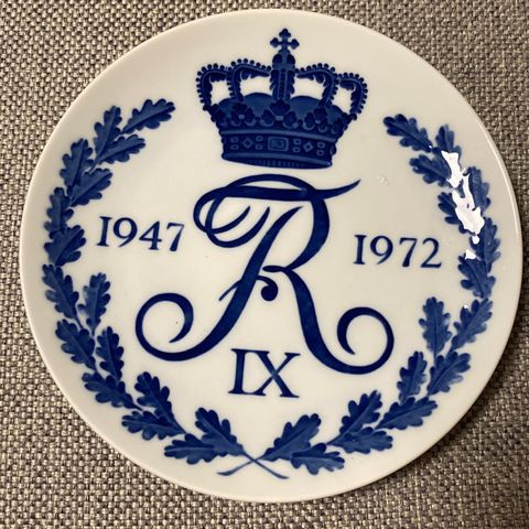 1947-1972 Royal Copenhagen Memorial plate, Frederik IX