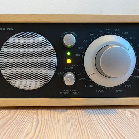 Tivoli Radio Model One - FM radio