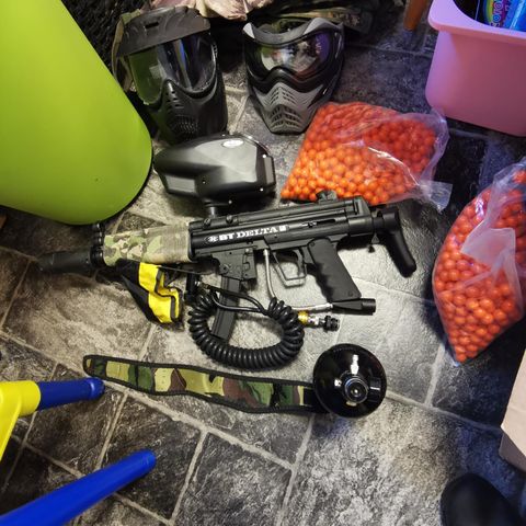 Paintballpakke selges samlet